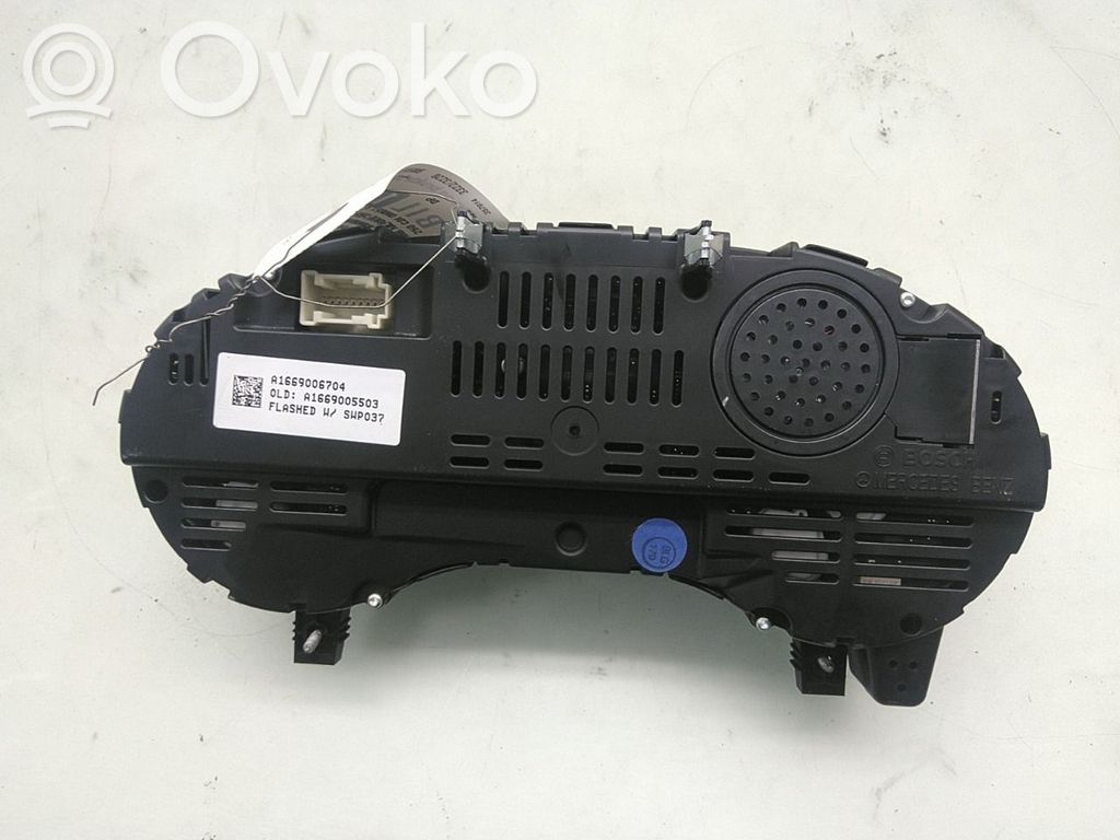 Mercedes-Benz ML W166 Nopeusmittari (mittaristo)