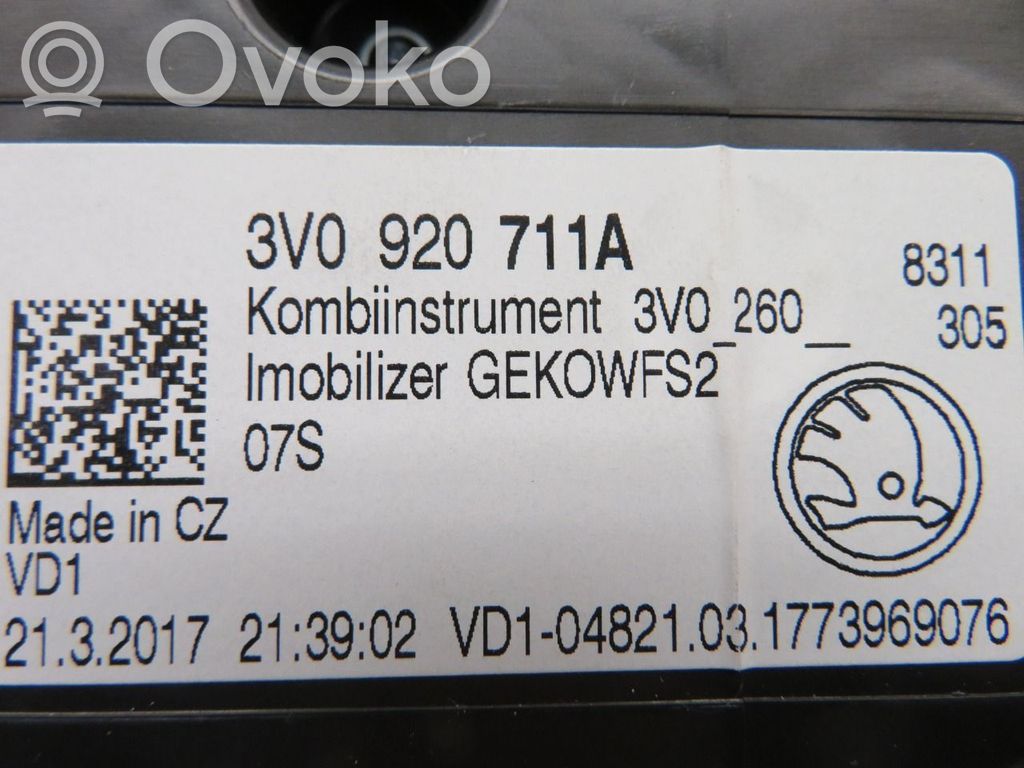 Skoda Superb B8 (3V) Geschwindigkeitsmesser Cockpit 