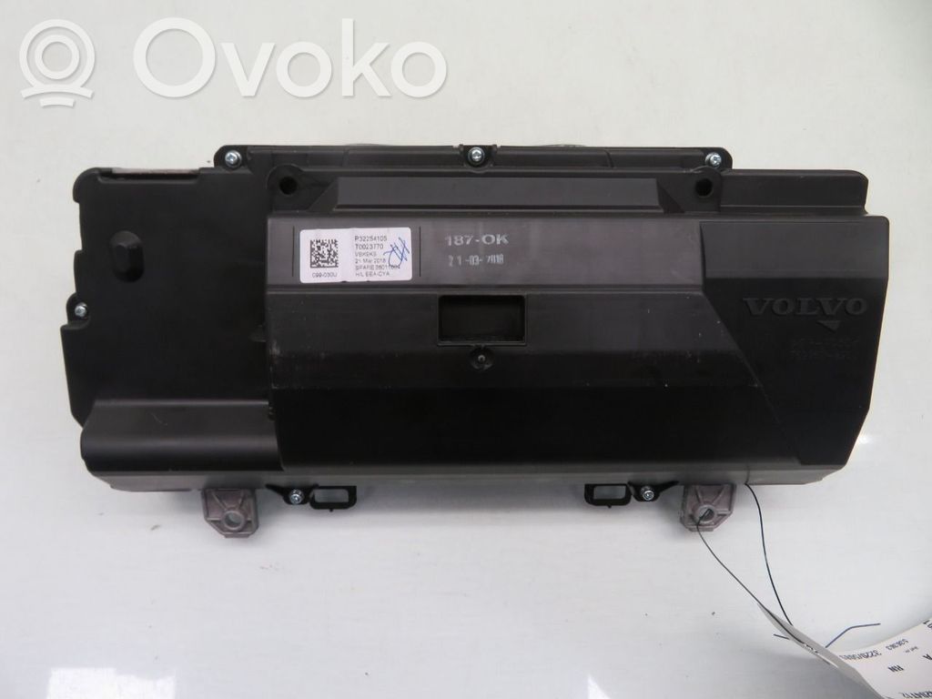 Volvo XC40 Velocímetro (tablero de instrumentos)