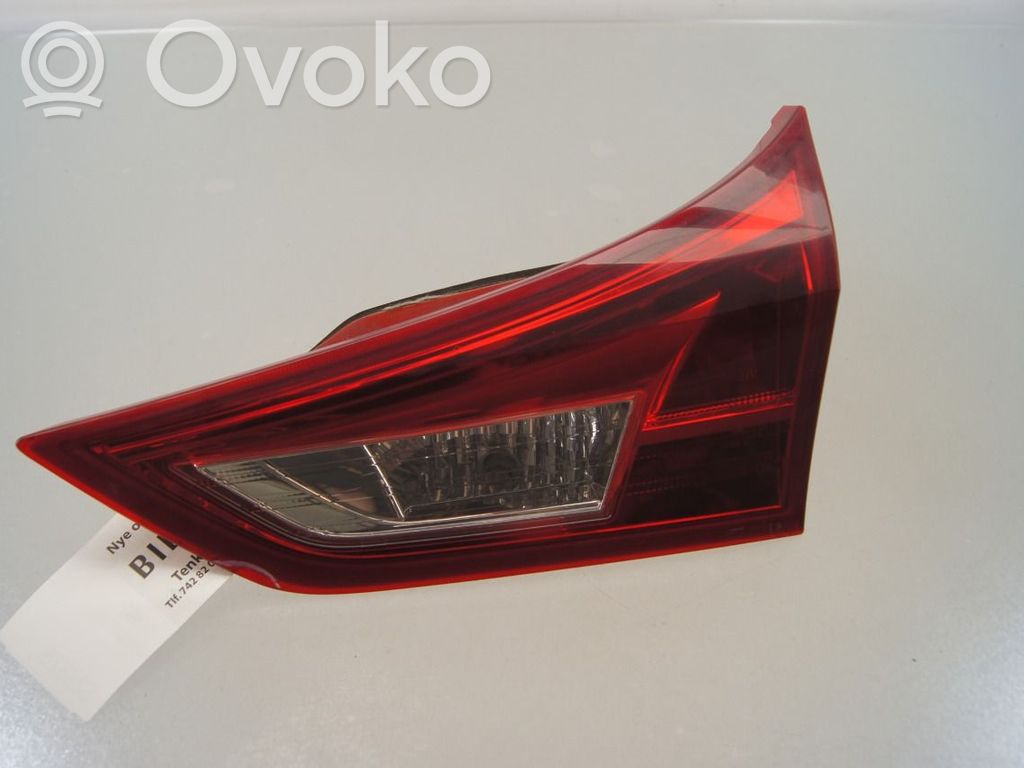 Toyota Auris E180 Luci posteriori