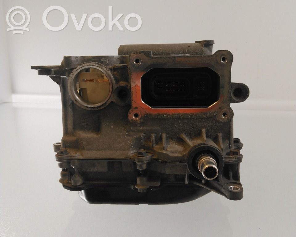 Toyota Auris 150 Falownik / Przetwornica napięcia