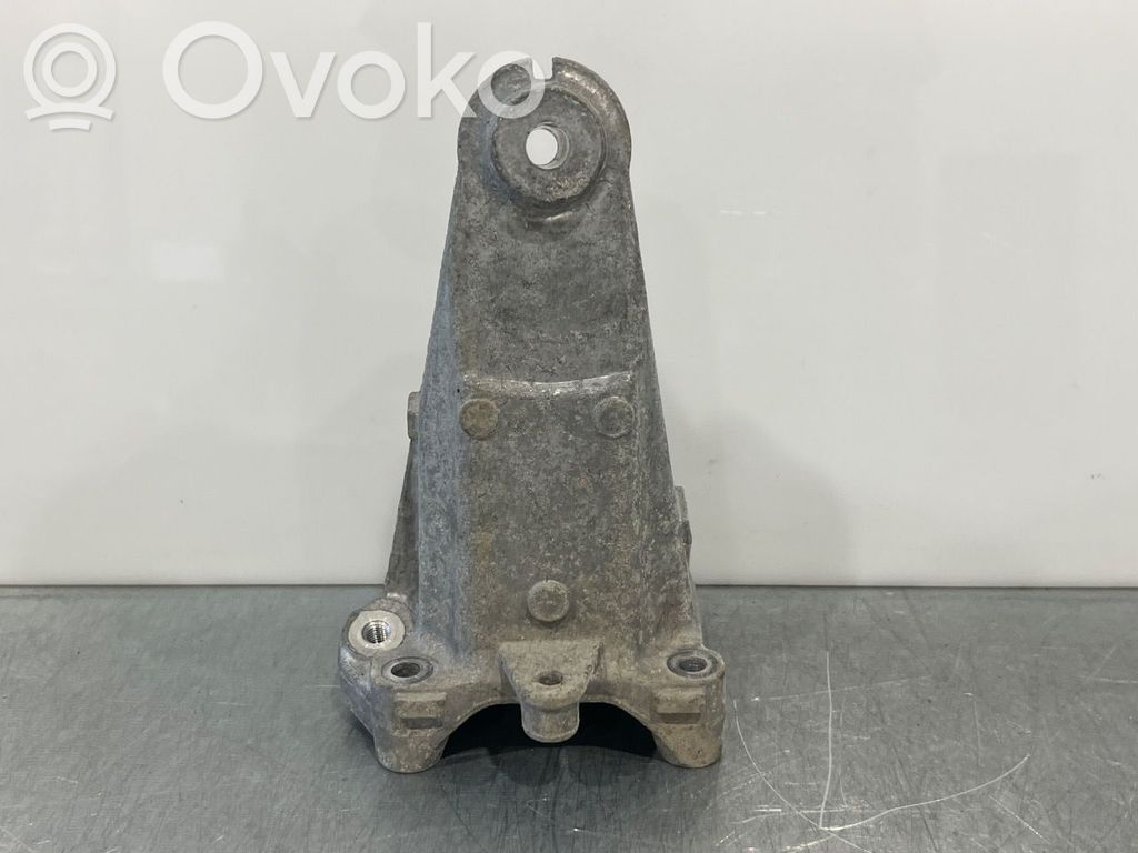 Mercedes-Benz C W205 Supporto di montaggio del motore