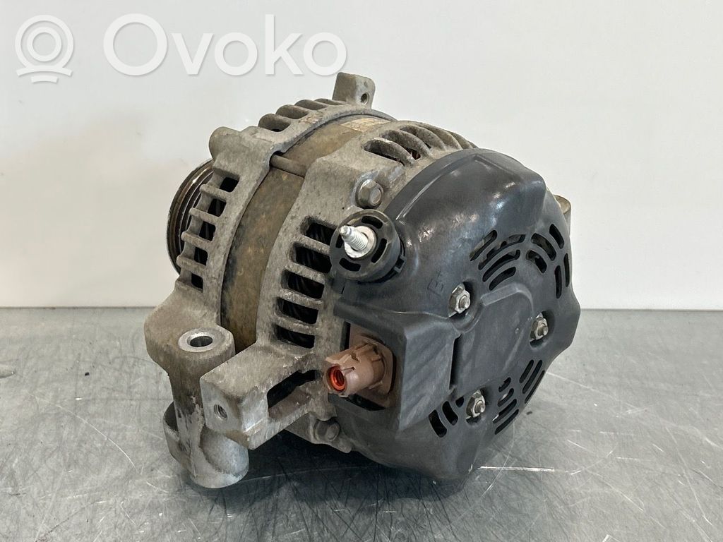 Toyota RAV 4 (XA40) Alternator 