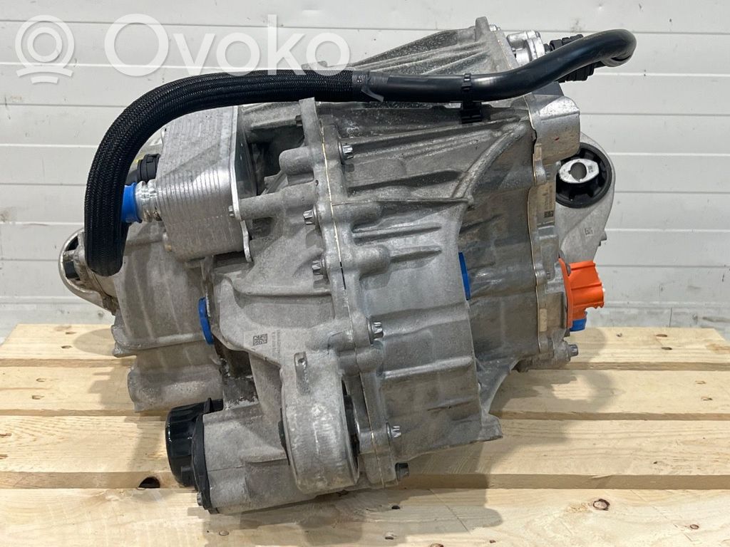 Tesla Model Y Motor vehicul electric 