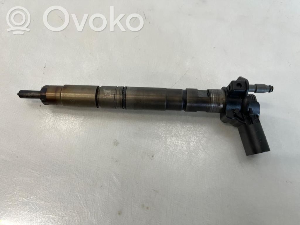 Volkswagen Tiguan Wtryskiwacz paliwa 
