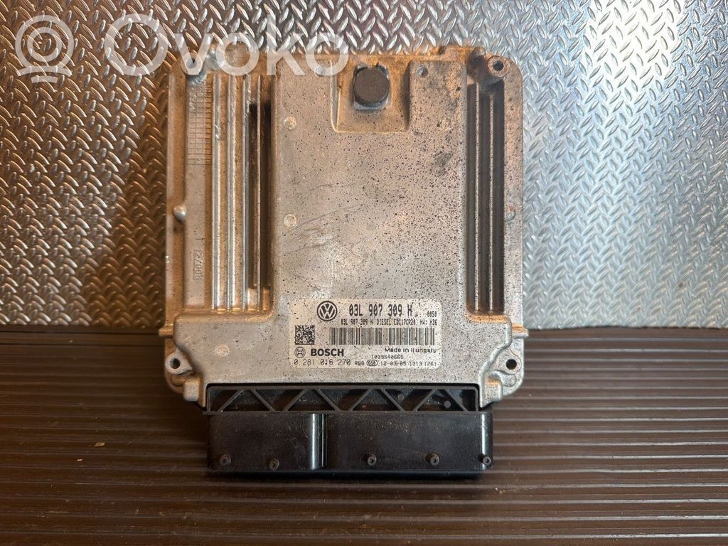 Volkswagen Transporter - Caravelle T5 Unitate control motor/modul ECU 