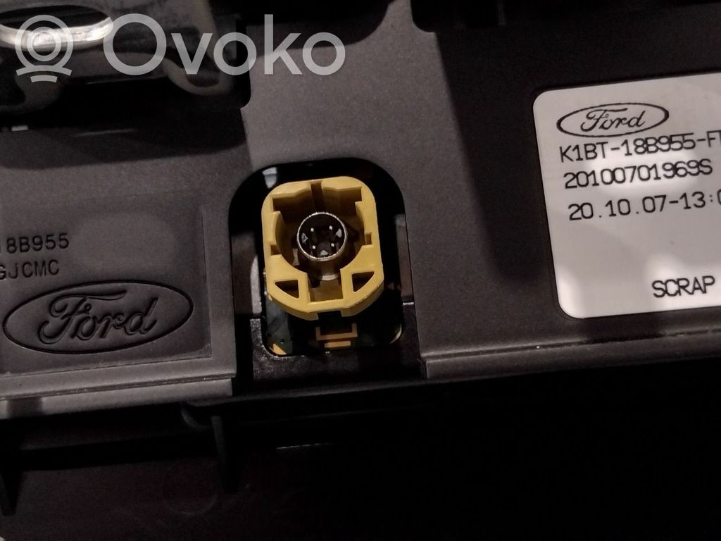 Ford Transit Courier Muut kojelaudan osat 