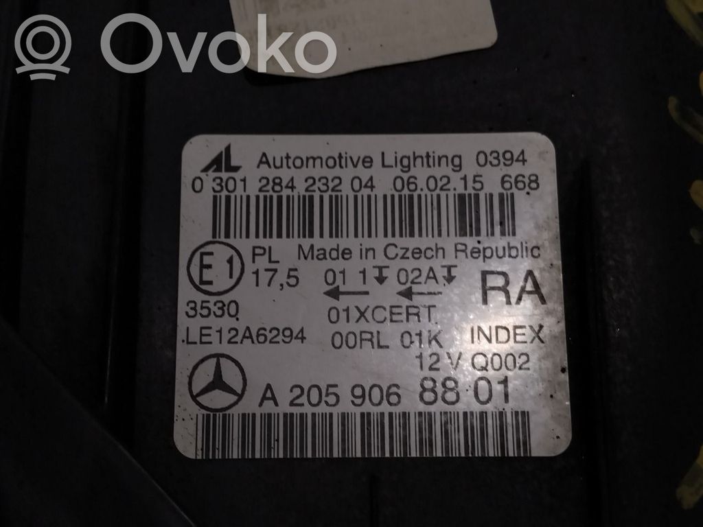 Mercedes-Benz C W205 Lampa przednia 