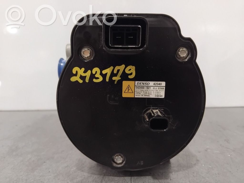 Toyota RAV 4 (XA50) Ilmastointilaitteen kompressorin pumppu (A/C)