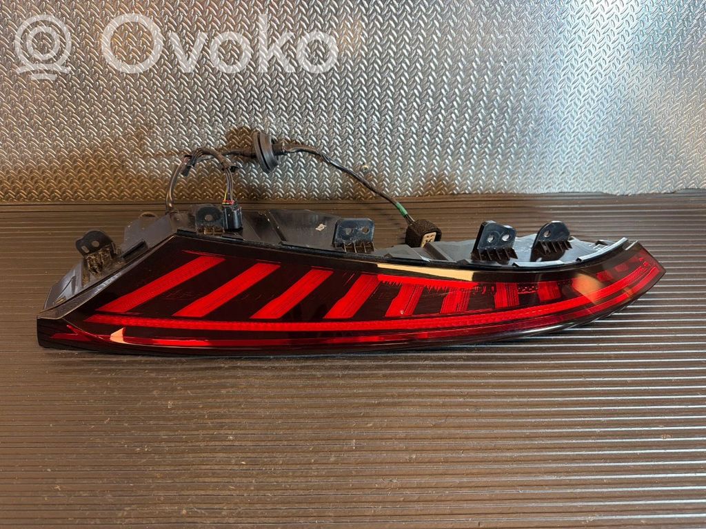 Rear/tail lights   92402CV000,92402CV000