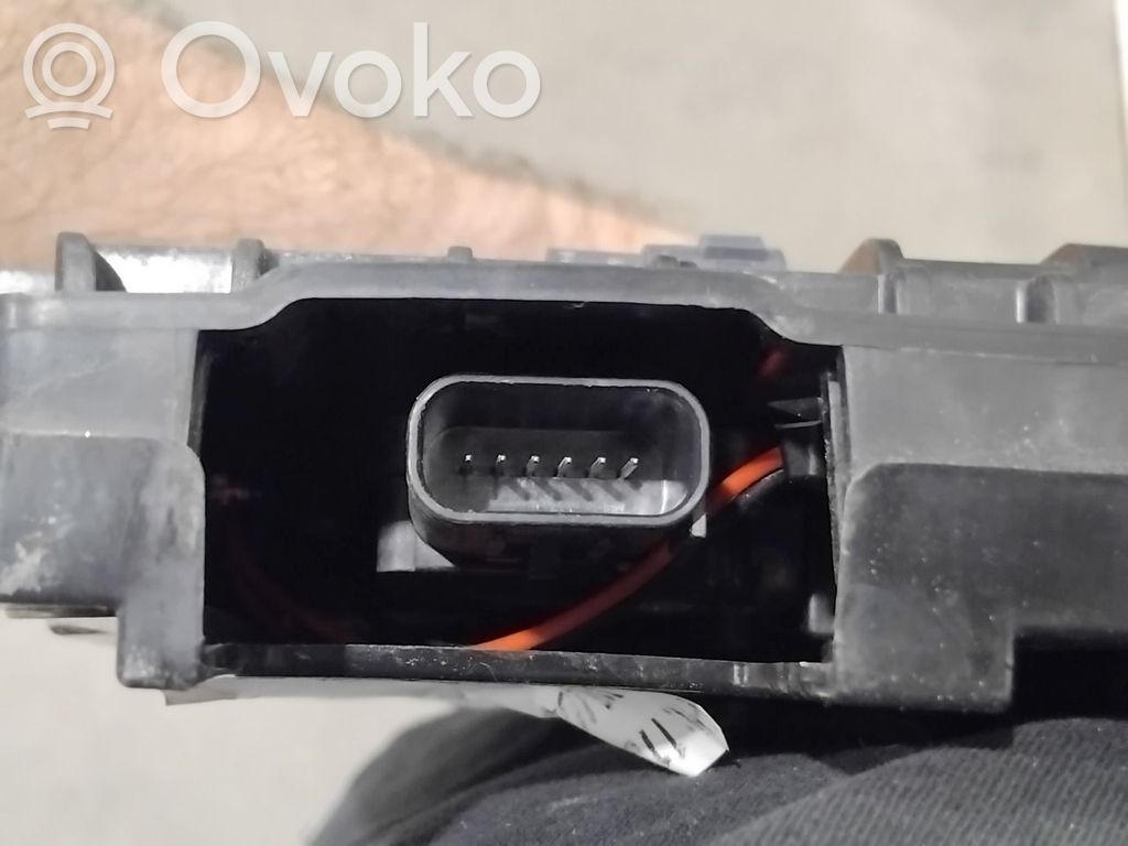 Tesla Model S Poignée extérieure de porte avant