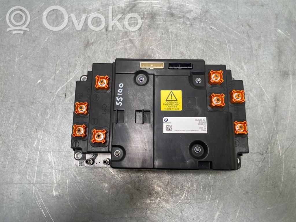 BMW iX1 Akun ohjainlaite 