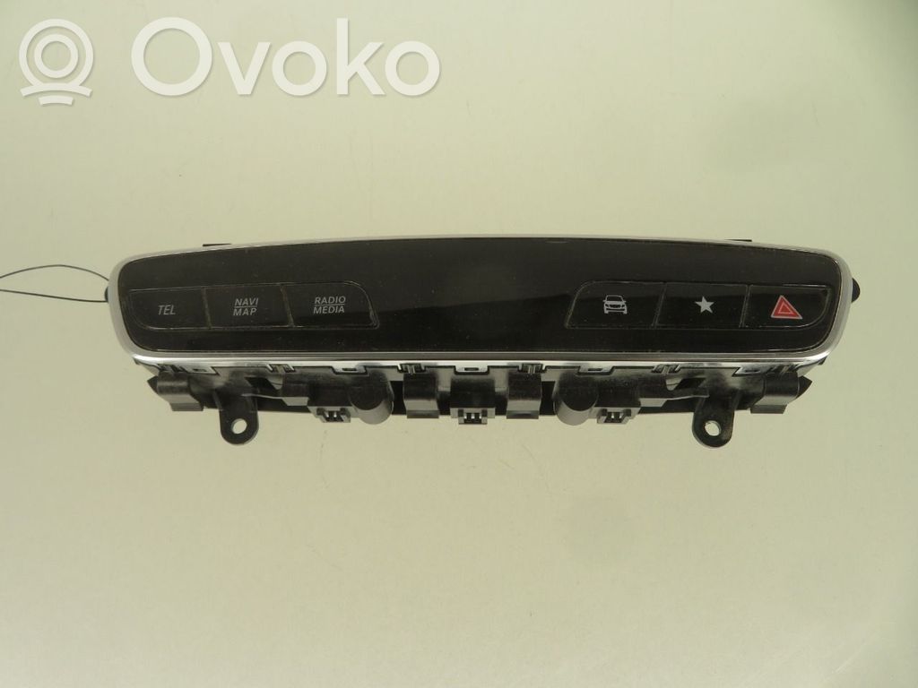 Mercedes-Benz EQV 447 Altri interruttori/pulsanti/cambi