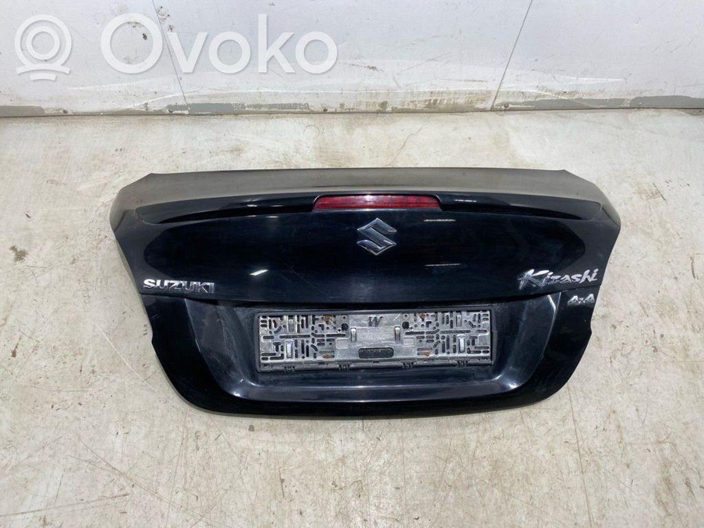 Suzuki Kizashi Takaluukun/tavaratilan kansi 