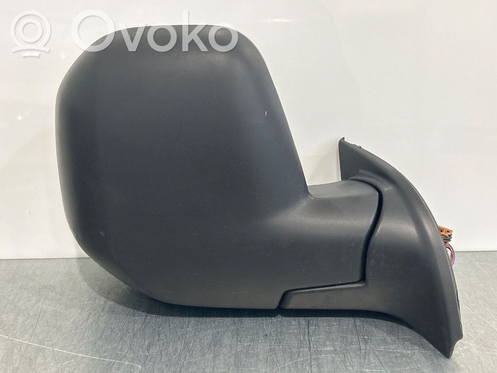 Peugeot Partner Etuoven sähköinen sivupeili 