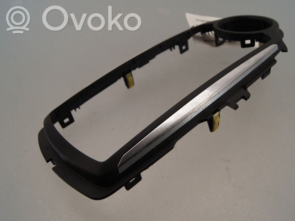 Toyota Yaris Altra parte interiore 