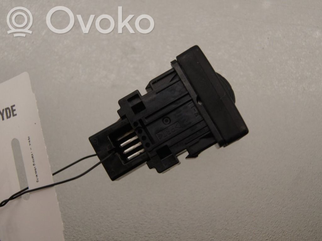 Toyota RAV 4 (XA40) Other switches/knobs/shifts