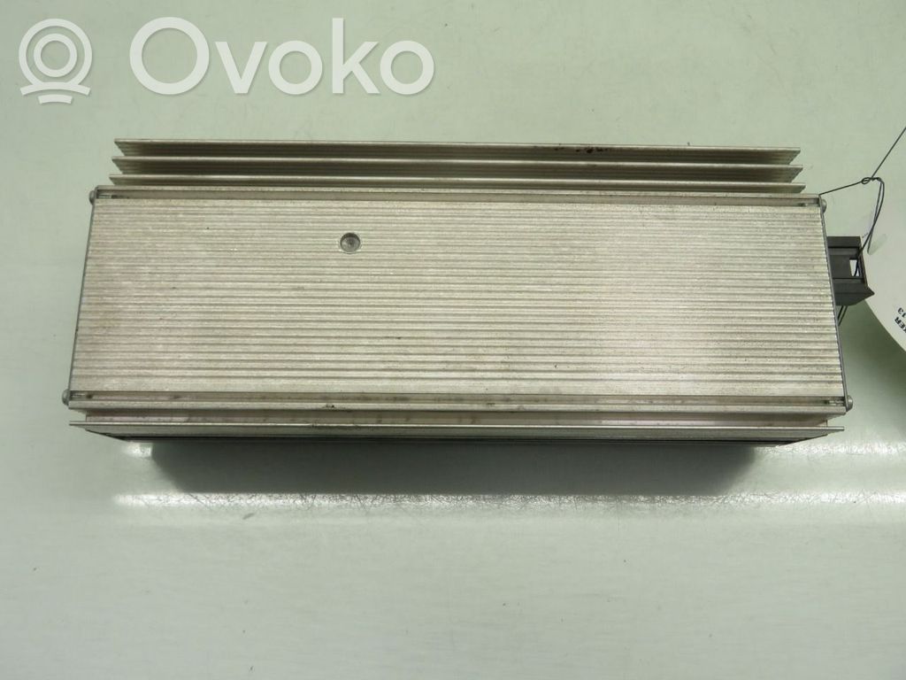 BMW X5 E70 Sound amplifier