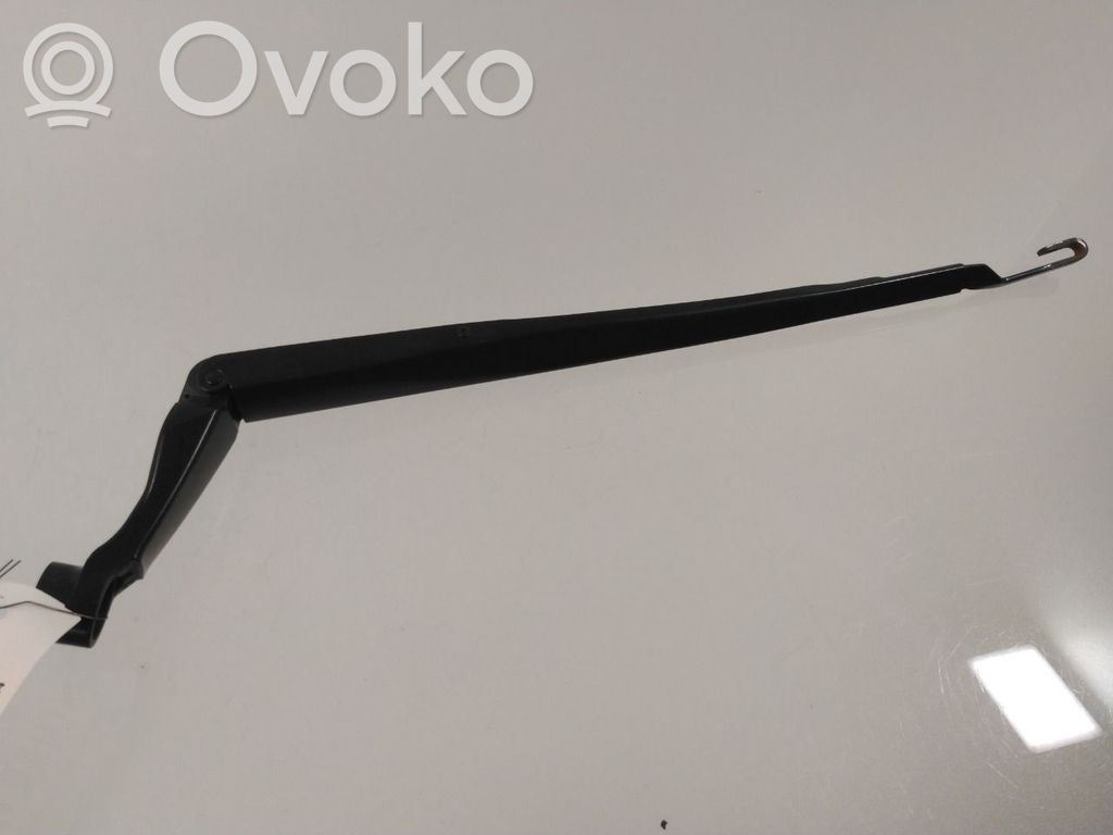 Toyota Auris E180 Priekinio stiklo valytuvų kojelė
