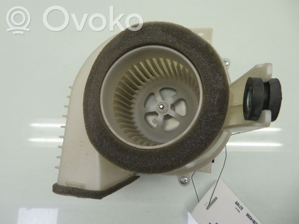 Toyota Auris E180 Heizungslüfter 