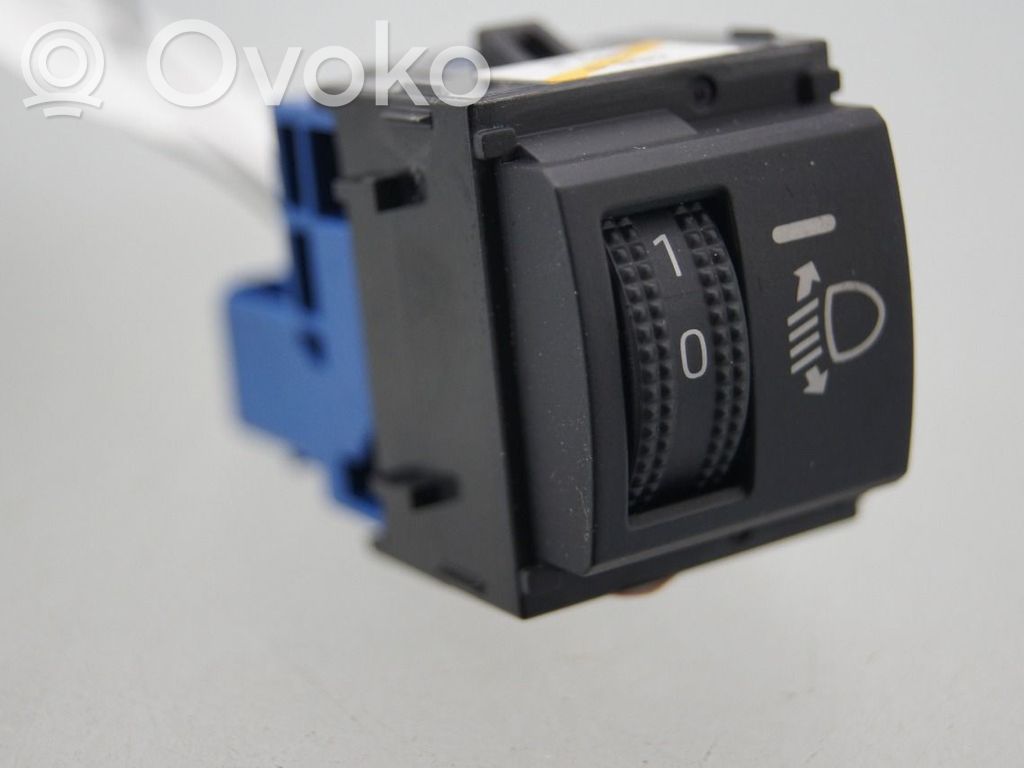 Toyota Corolla E210 E21 Autres commutateurs / boutons / leviers