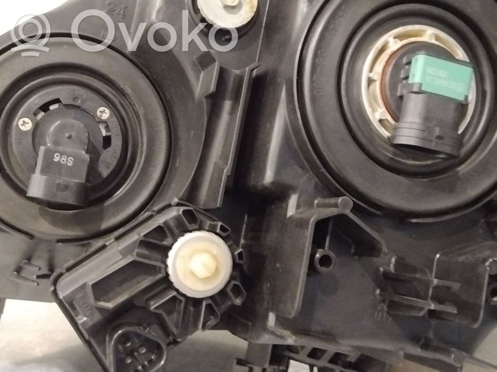 Mazda 3 II Scheinwerfer 