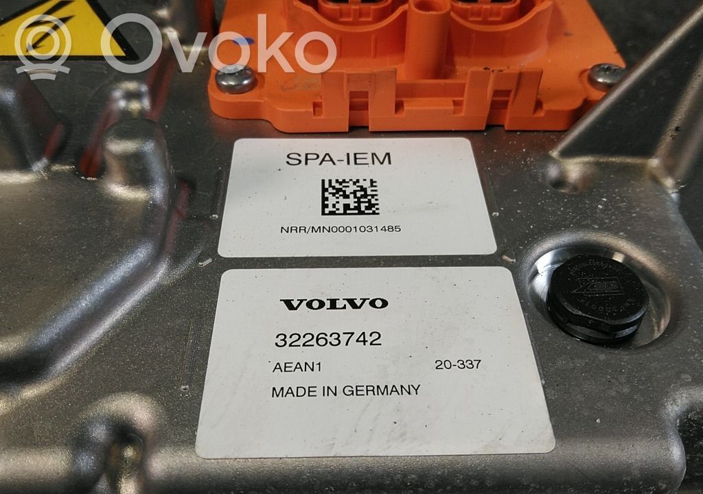 Volvo V60 Falownik / Przetwornica napięcia 