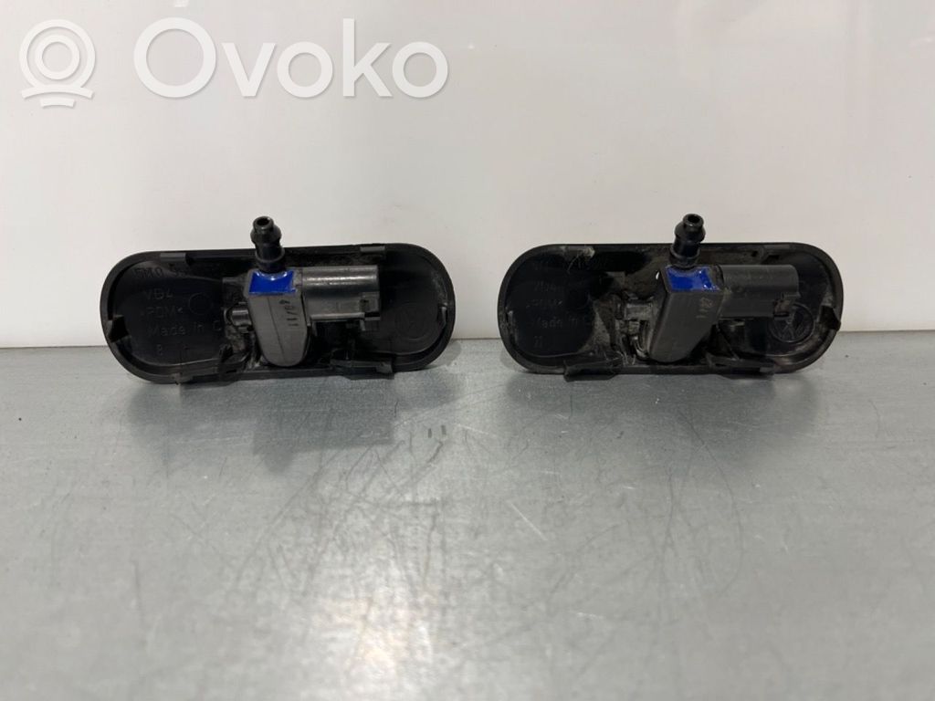 Volkswagen PASSAT B7 Difusor de agua regadora de faro delantero