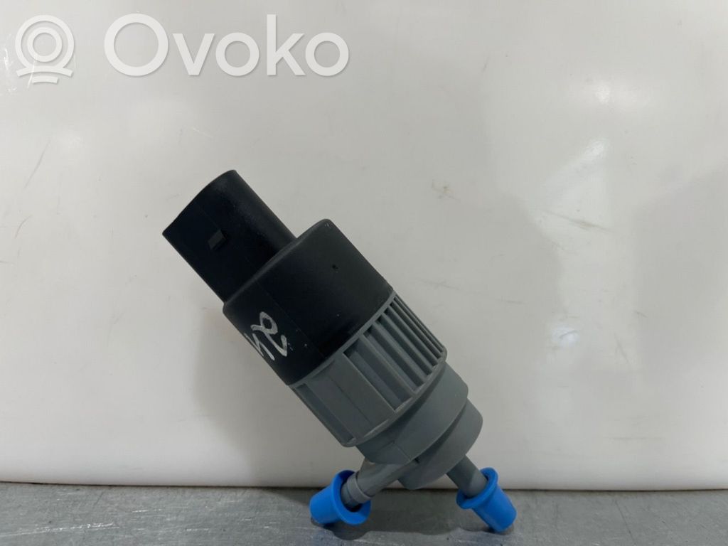 Nissan Qashqai Tuulilasi tuulilasinpesimen pumppu 