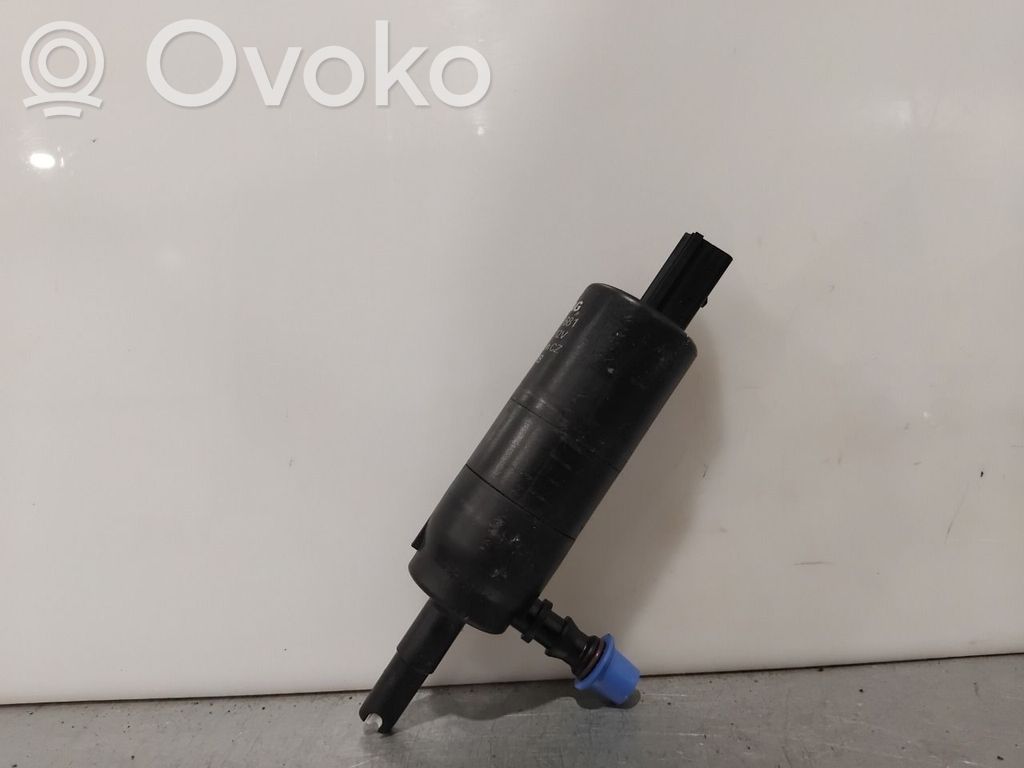 Volkswagen Golf VI Pompa spryskiwacza szyby przedniej / czołowej 