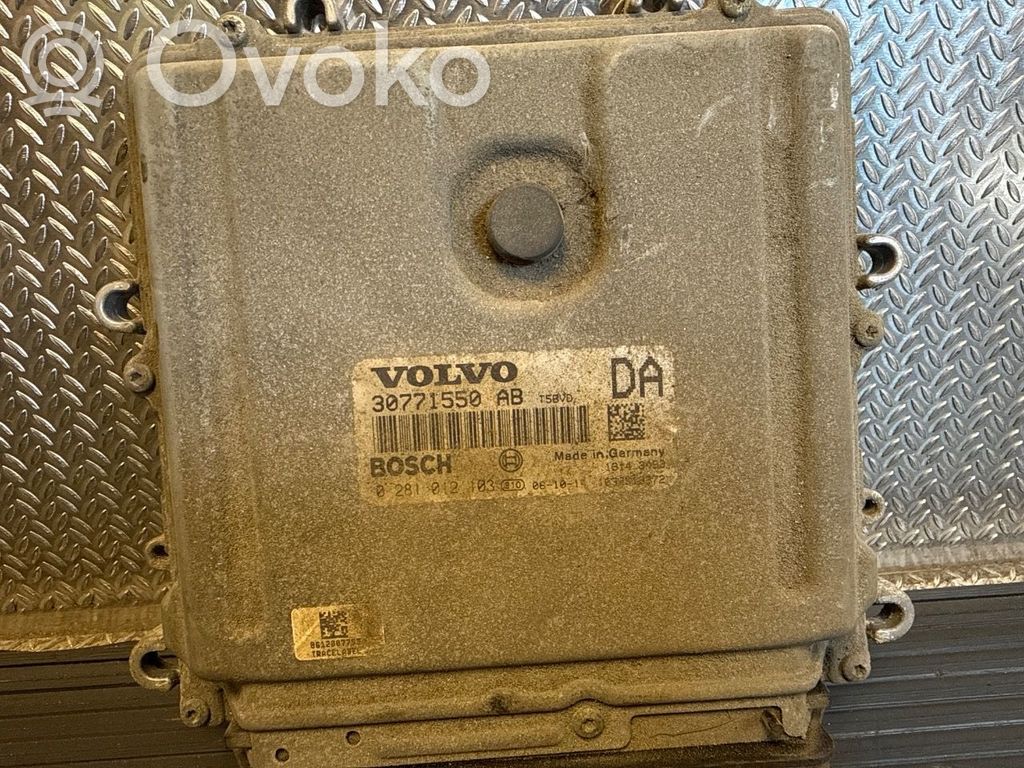 Volvo XC70 Komputer / Sterownik ECU silnika 