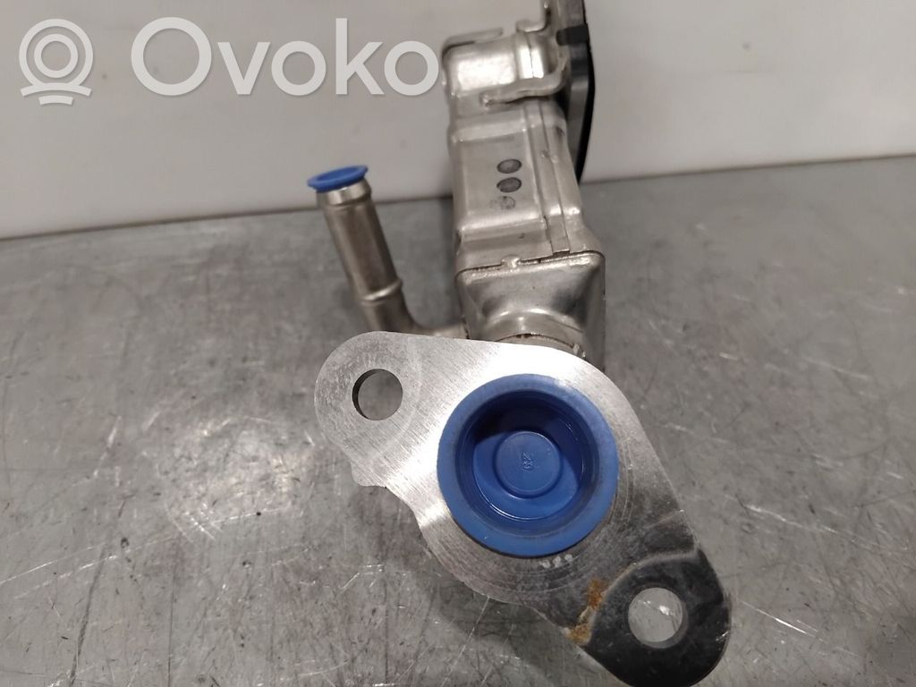 Toyota Yaris XP210 Refrigerador de la válvula EGR 