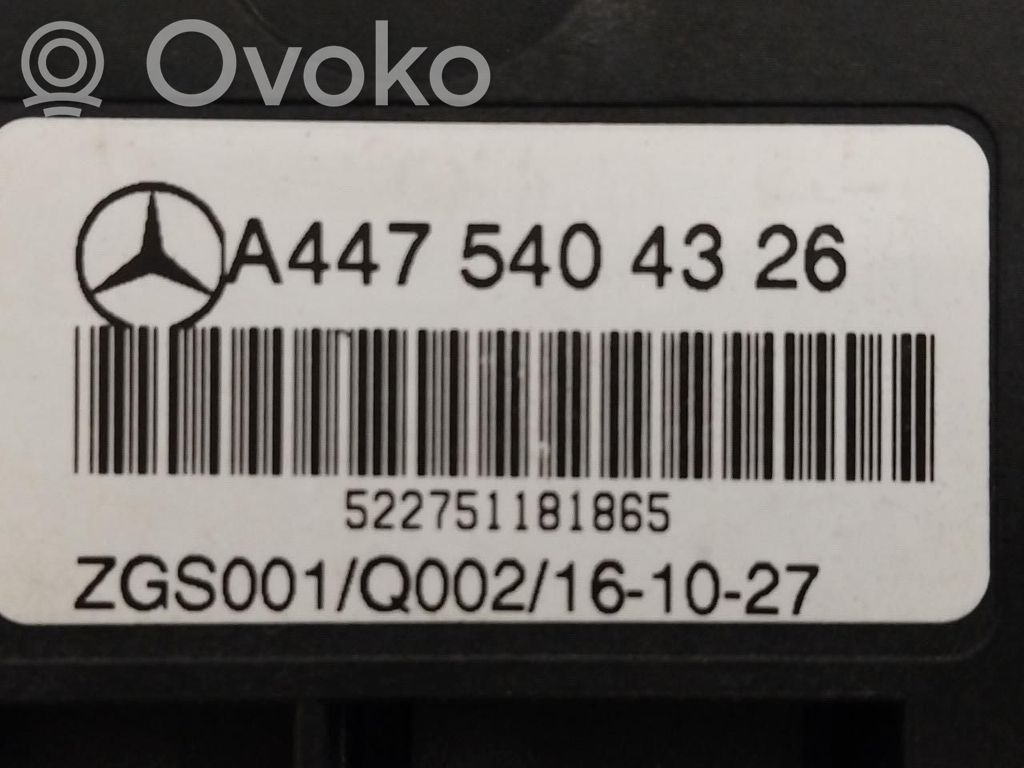 Mercedes-Benz Vito Viano W447 Skrzynka bezpieczników / Komplet 