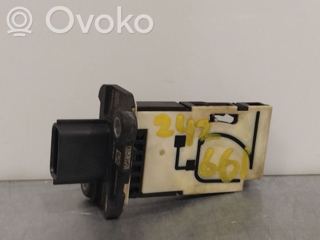 Nissan Qashqai Przepływomierz masowy powietrza MAF