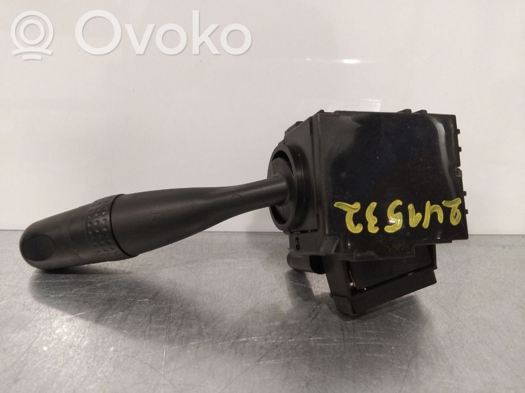 Suzuki Swift I Pyyhkijän vipu 