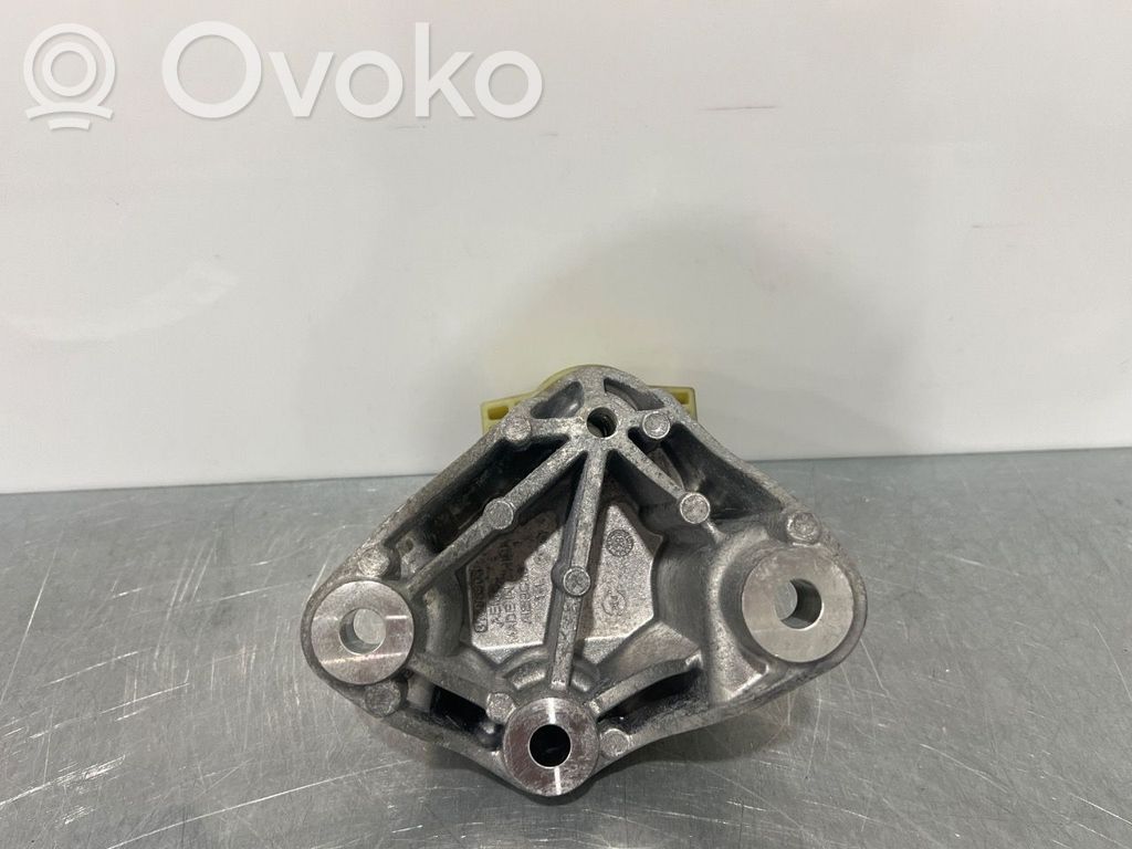 Volvo XC40 Moottorin kiinnikekorvake 