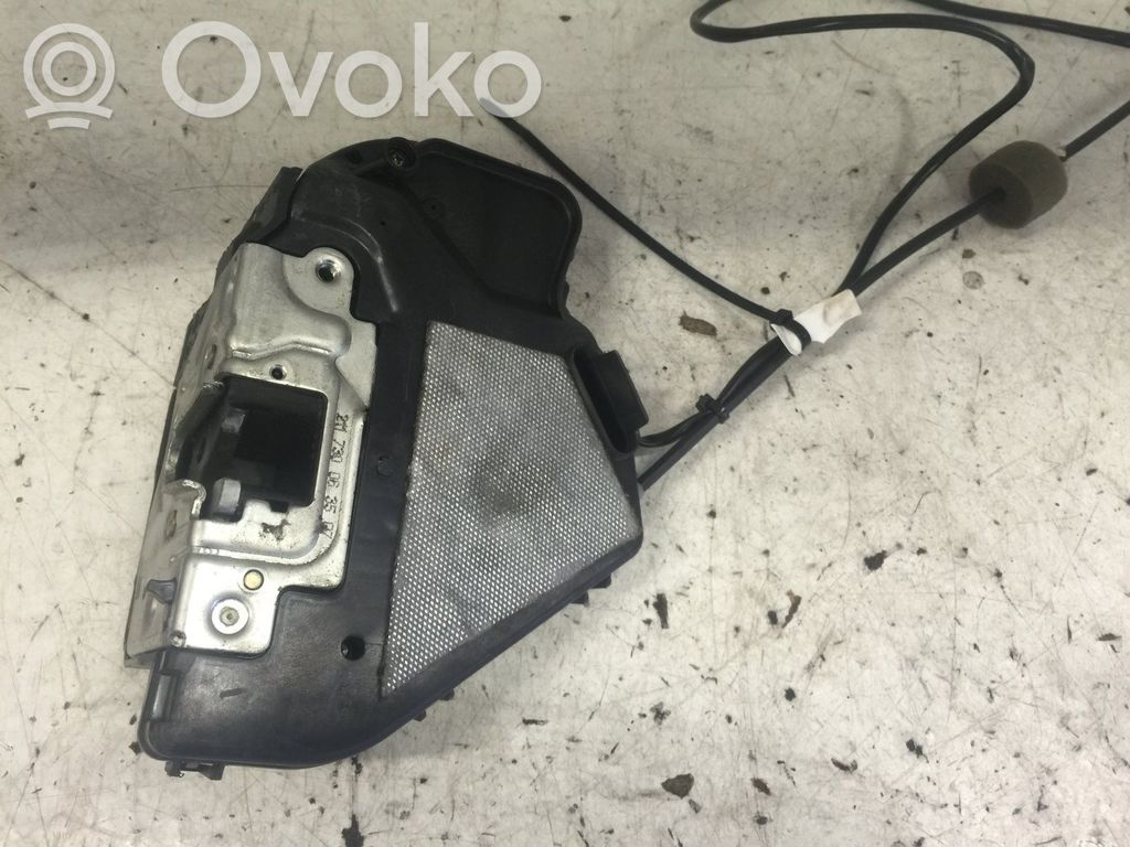 Mercedes-Benz E W211 Rear door lock 