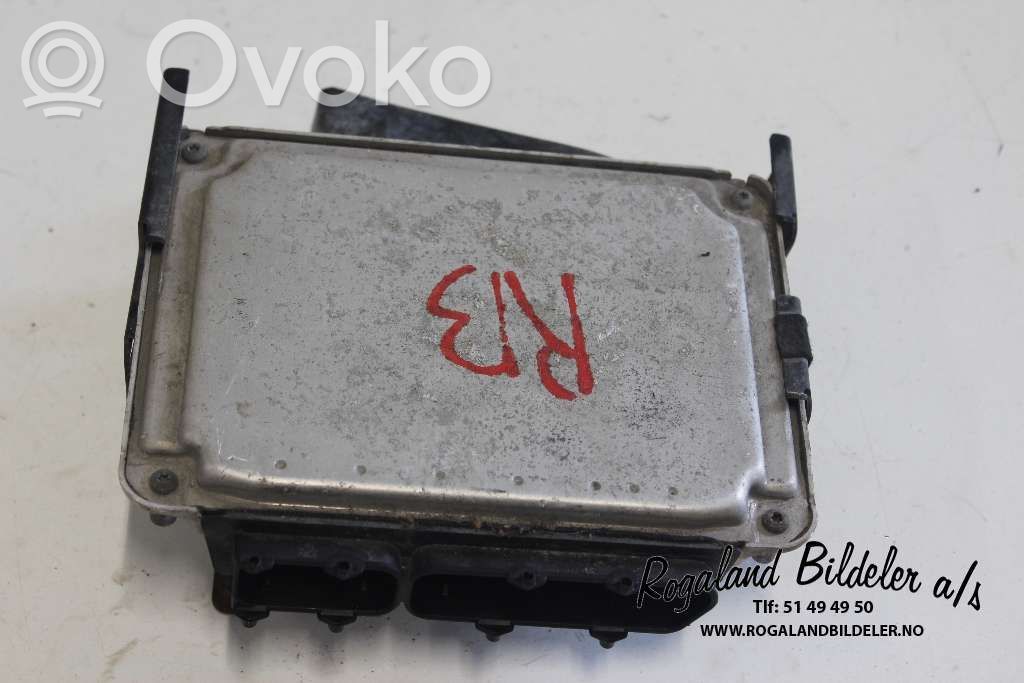 Volkswagen Golf V Unidad de control/módulo ECU del motor