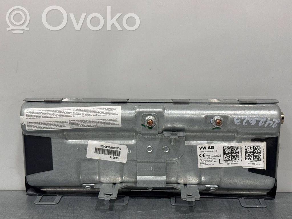 Volkswagen e-Golf Airbag per le ginocchia
