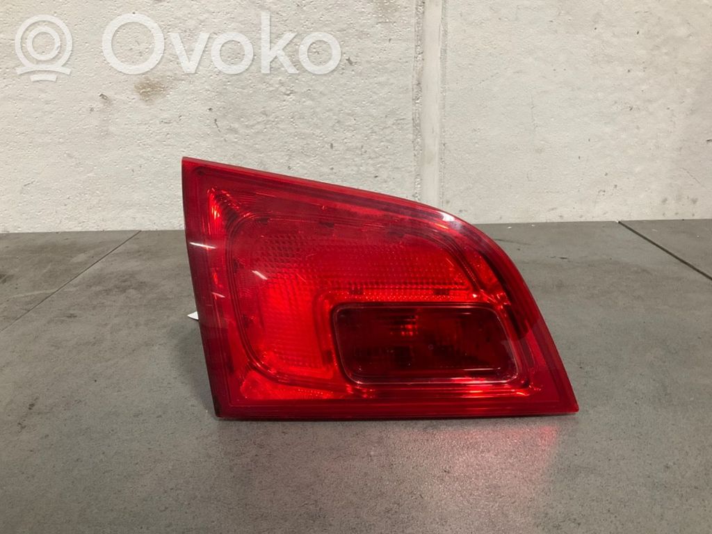 Opel Astra J Lampă spate în caroserie