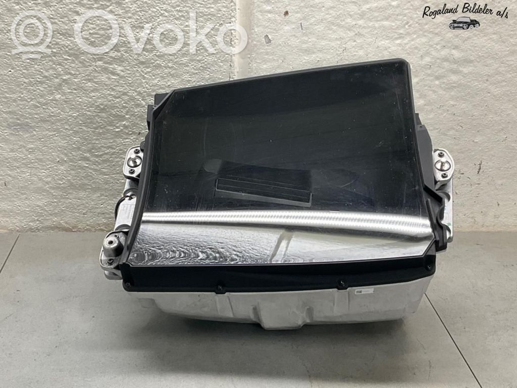 Skoda Enyaq iV Geschwindigkeitsmesser Cockpit