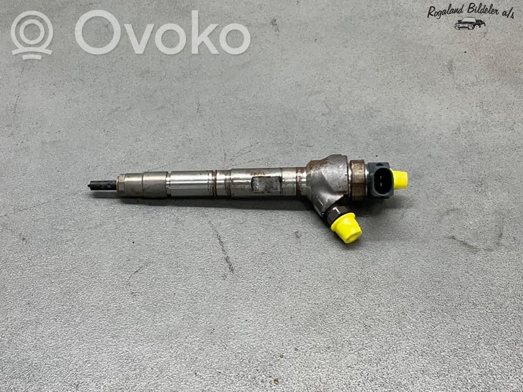 Volkswagen PASSAT B8 Wtryskiwacz paliwa 