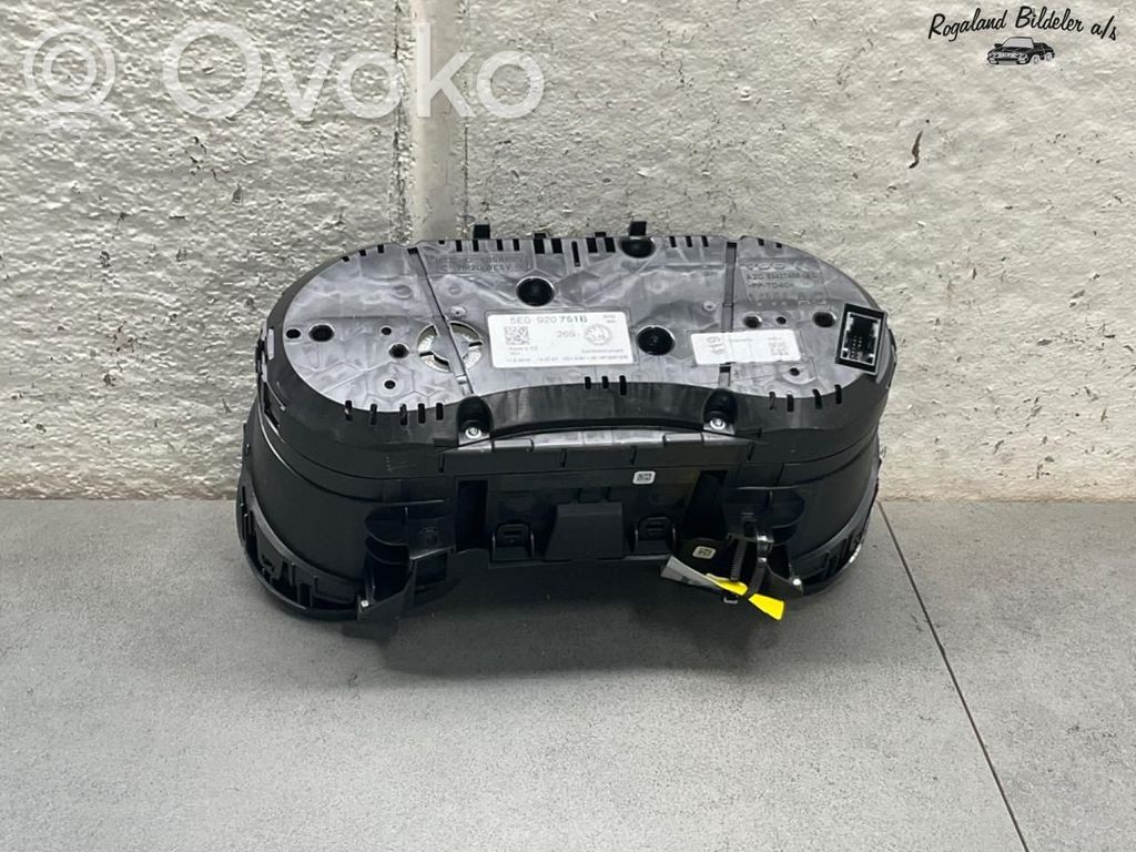 Skoda Octavia Mk3 (5E) Tachimetro (quadro strumenti)