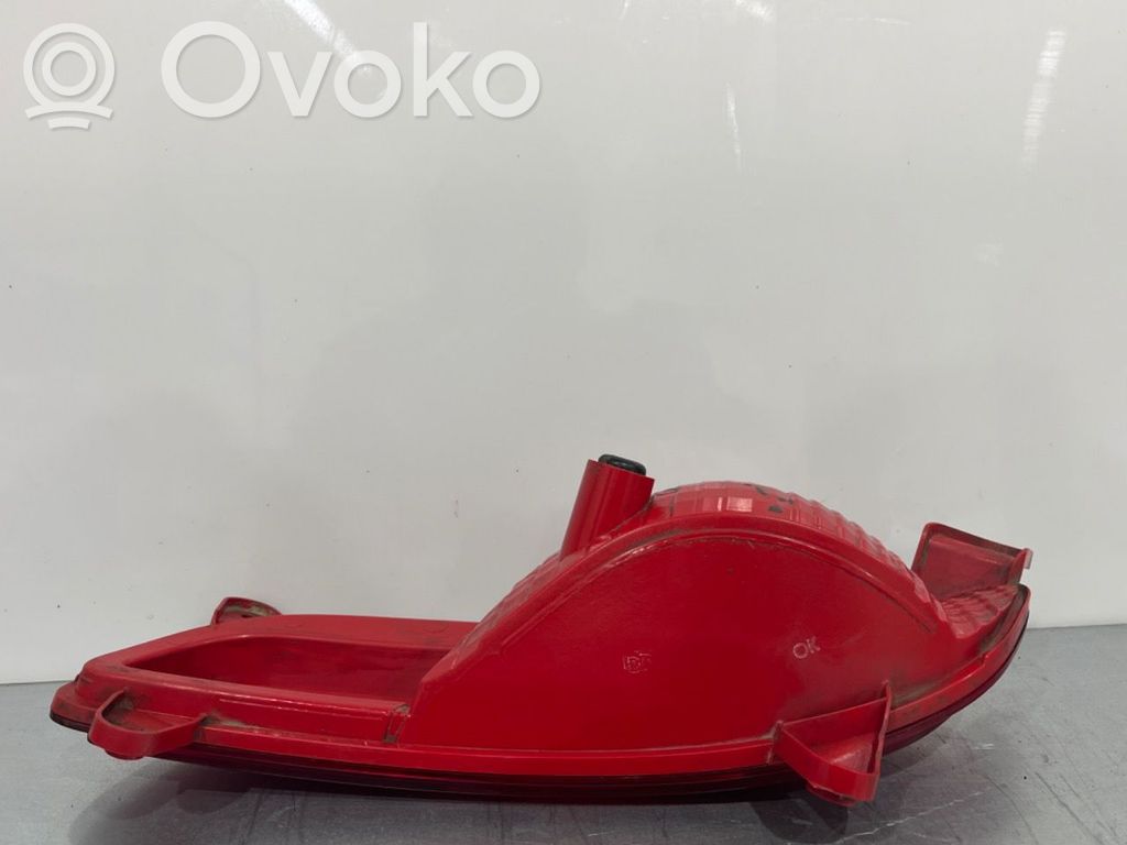 KIA Rio Takaluukun koristelista 