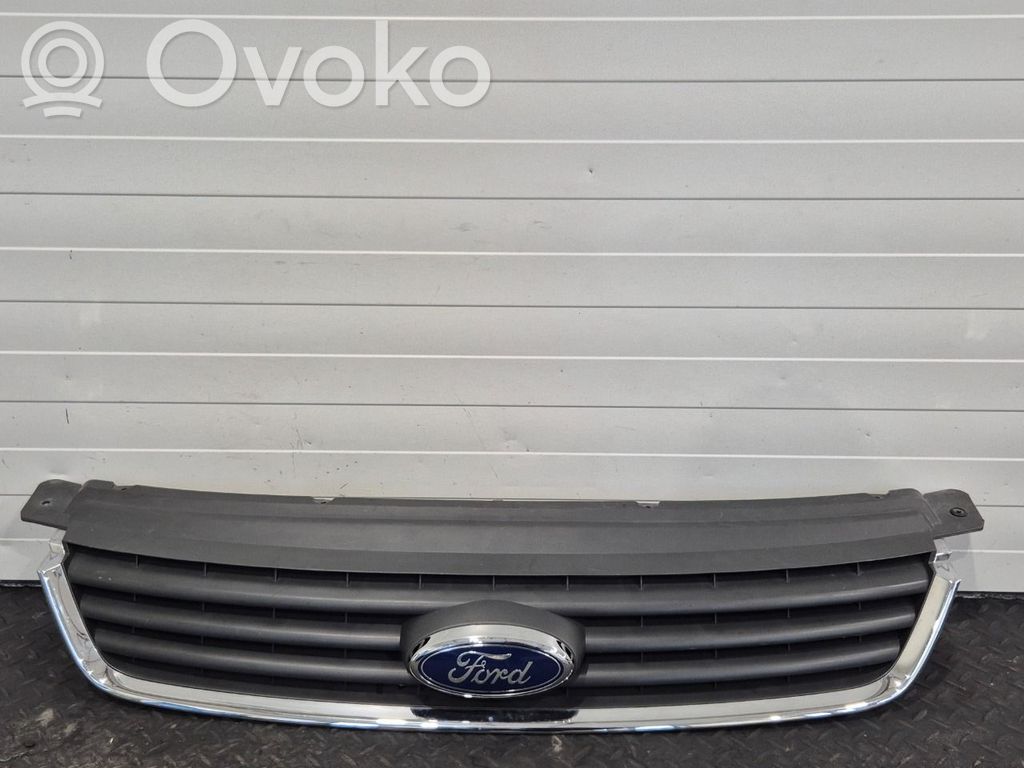 Ford Kuga I Grotelės priekinės 