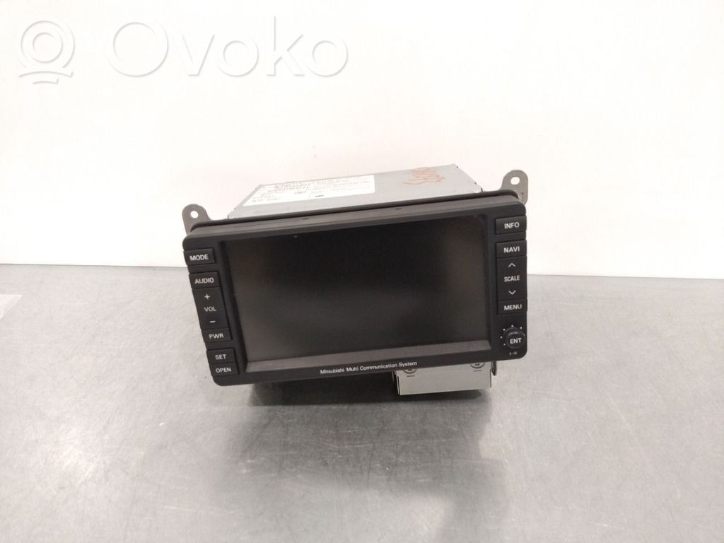Mitsubishi Outlander Panel / Radioodtwarzacz CD/DVD/GPS 