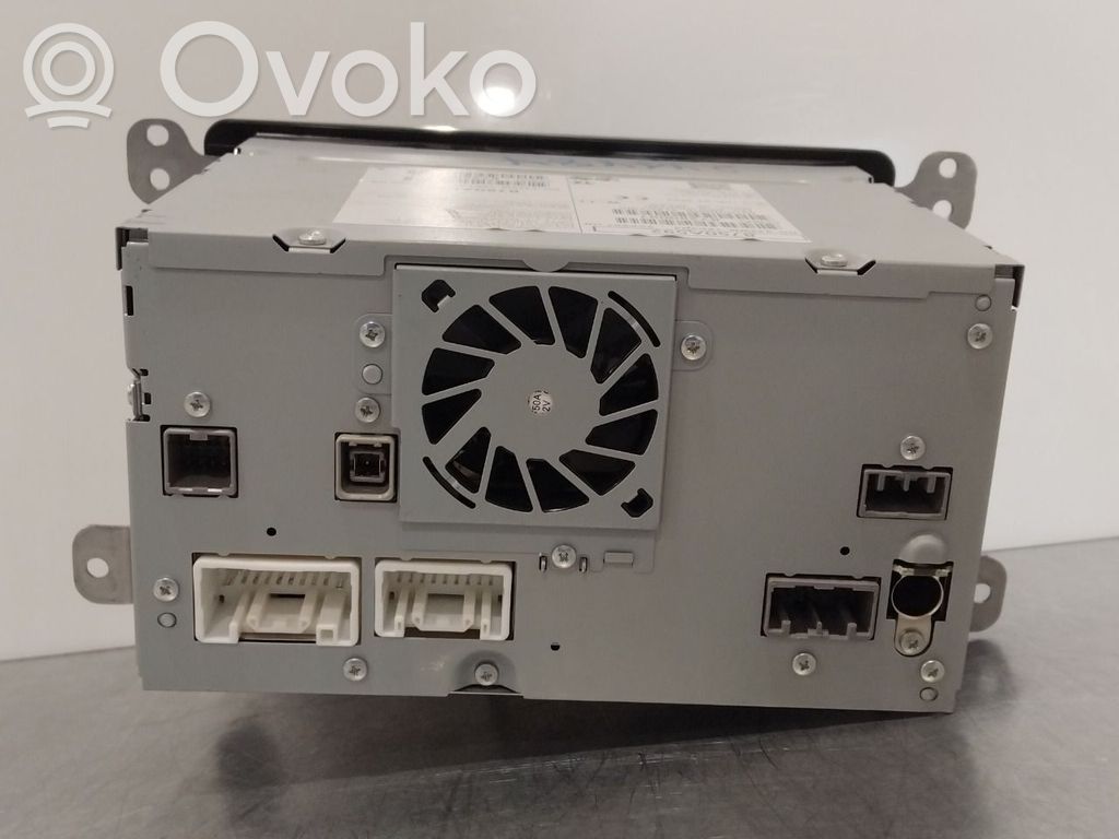 Mitsubishi Outlander Radio/CD/DVD/GPS head unit 