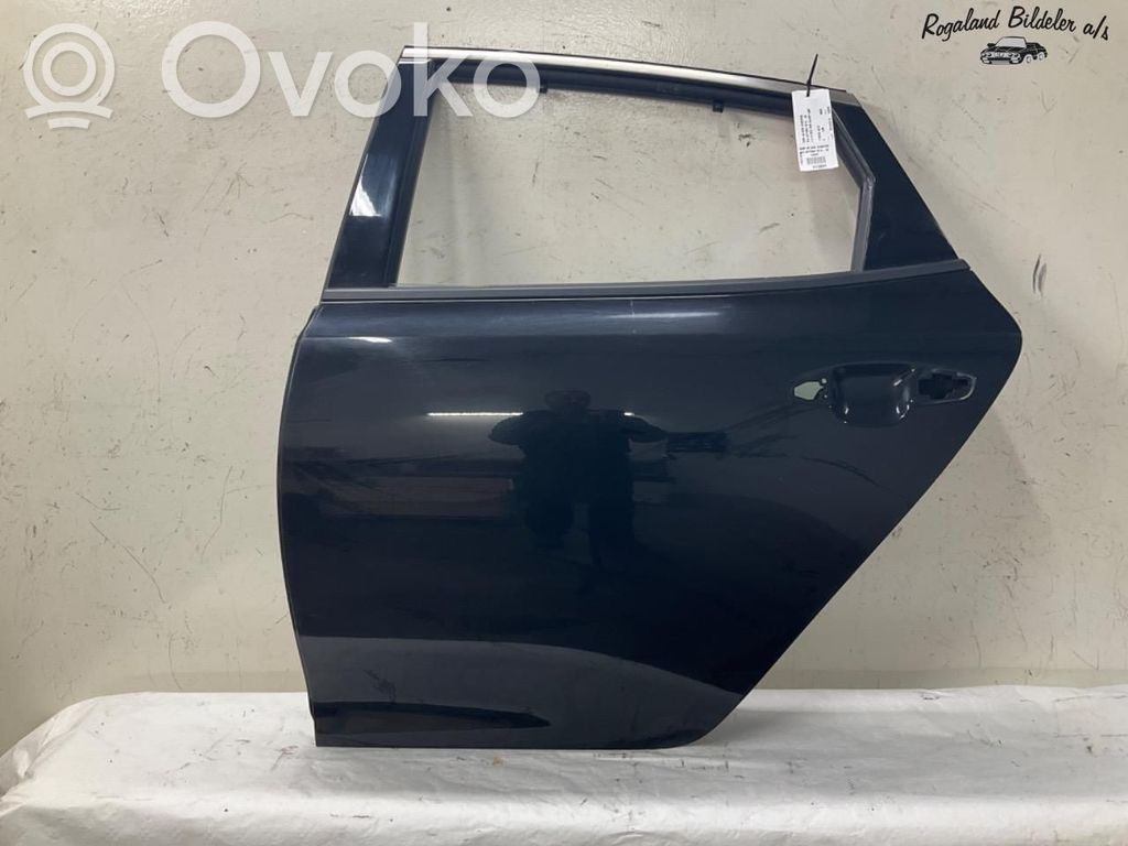 KIA Optima Puerta trasera