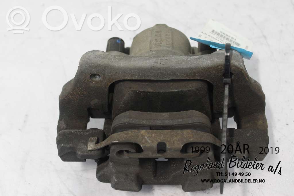 BMW 3 F30 F35 F31 Front brake caliper 