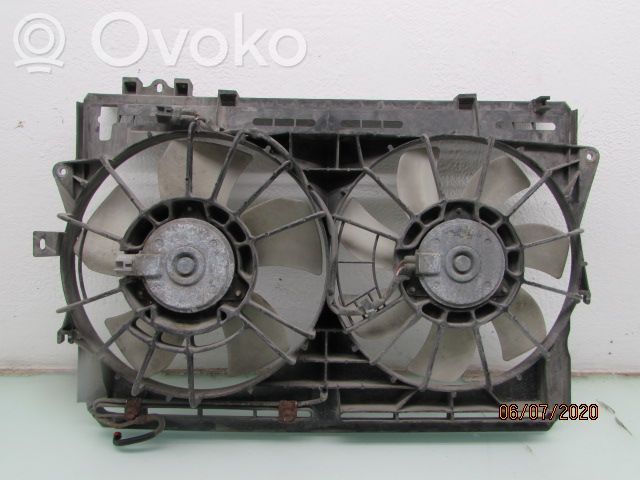 Toyota Corolla Verso AR10 Lüfterzarge